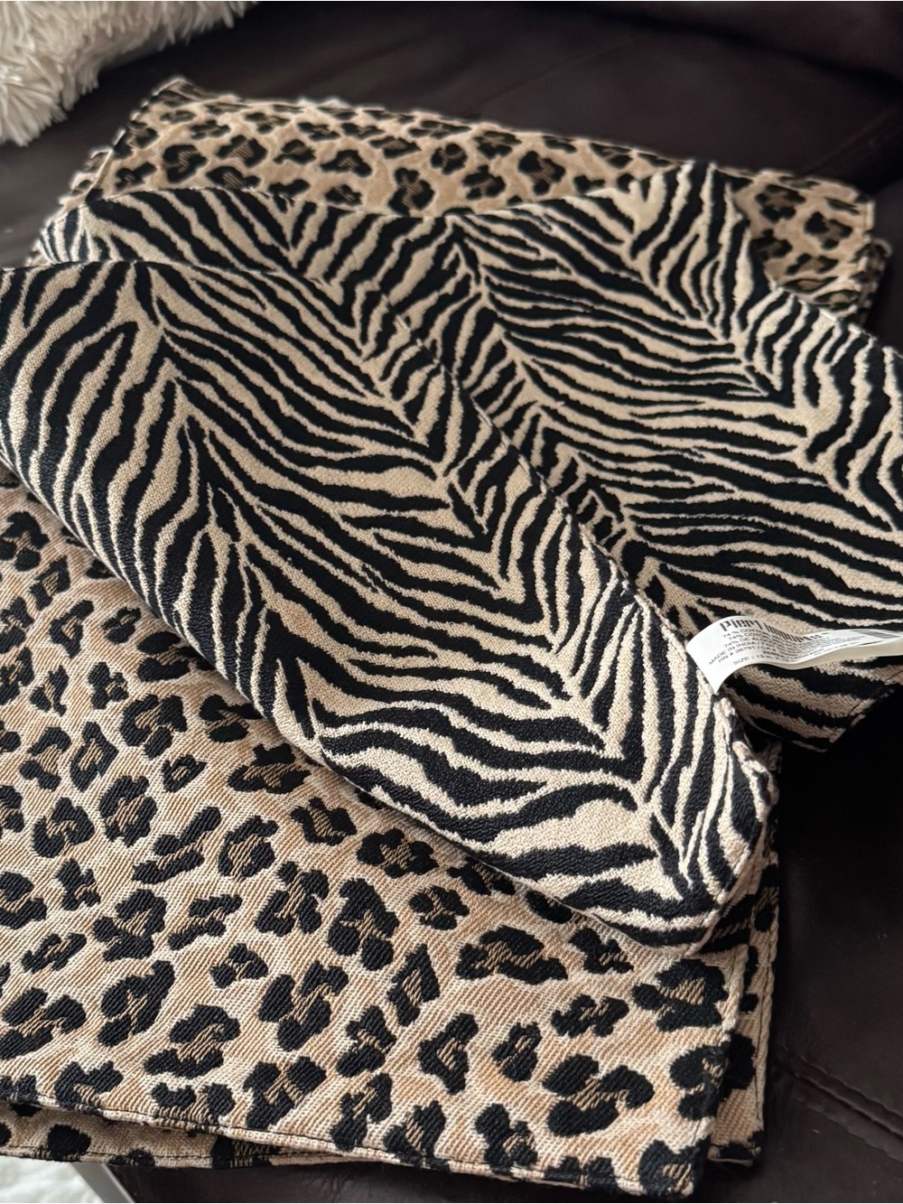 Pier 1 Reversable Animal Print placemats (6) Leooard and Zebra